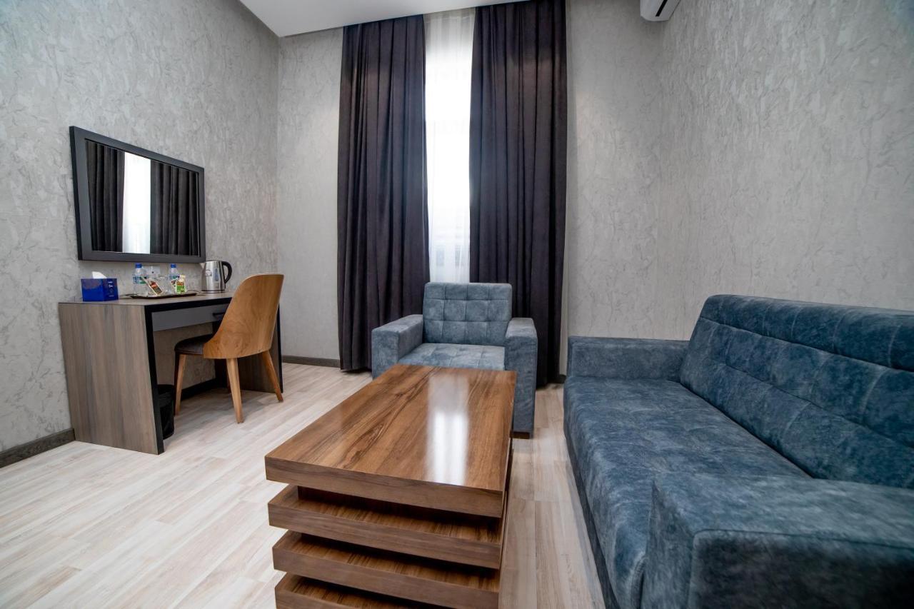 Hotel New York Tashkent Exterior photo